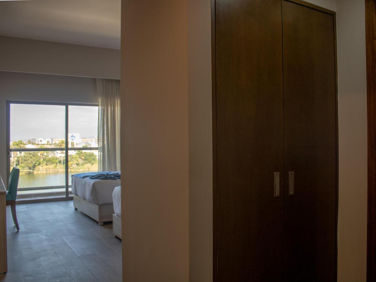 Hotel Varali Grand