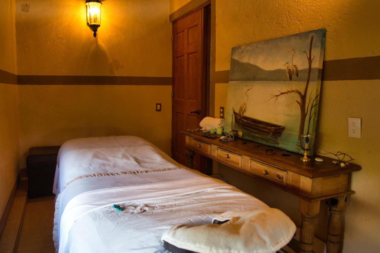 El Rebozo Hotel