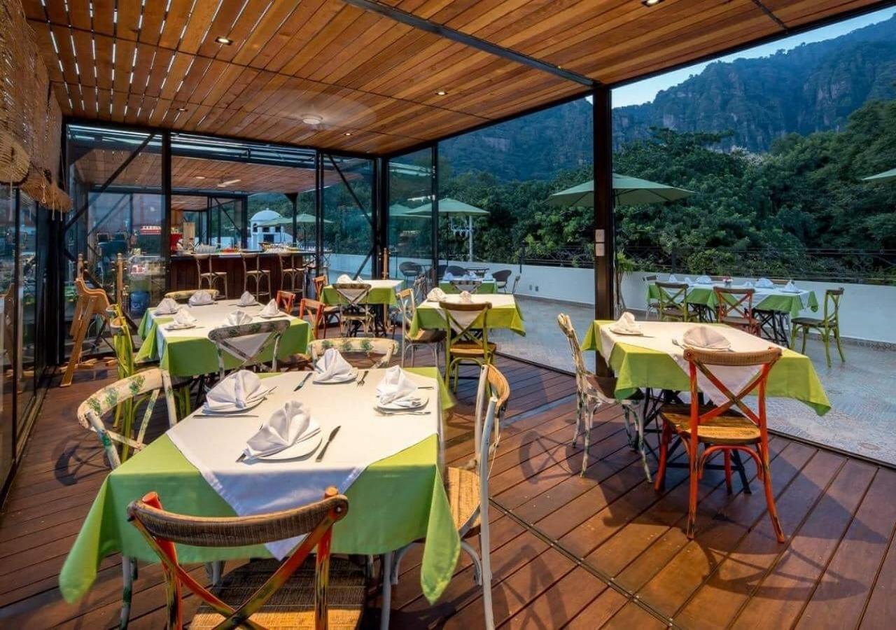 Puertas De Hotel