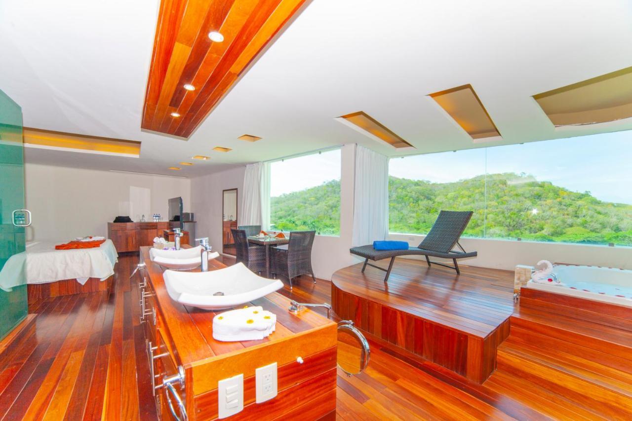 Princess Mayev Santa Cruz Huatulco
