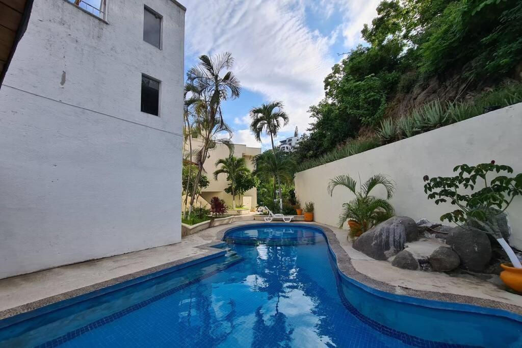 63 Peninsula Del Capitan Apartment