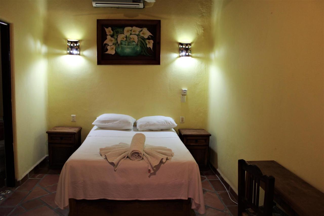 Hotel Flores *