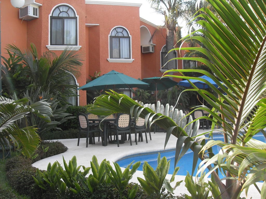 Playa Cristal Hotel
