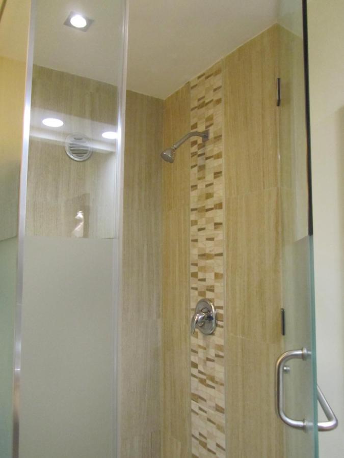 Colonial Hotel 3*