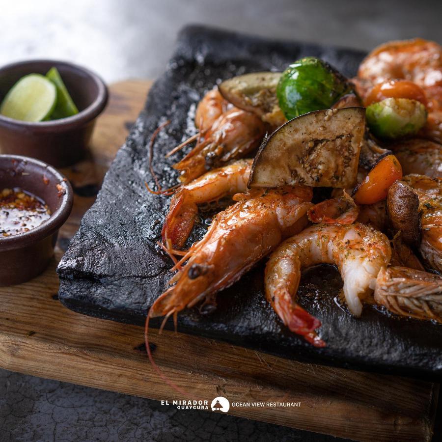 Guaycura Boutique Hotel, Club & Hotel