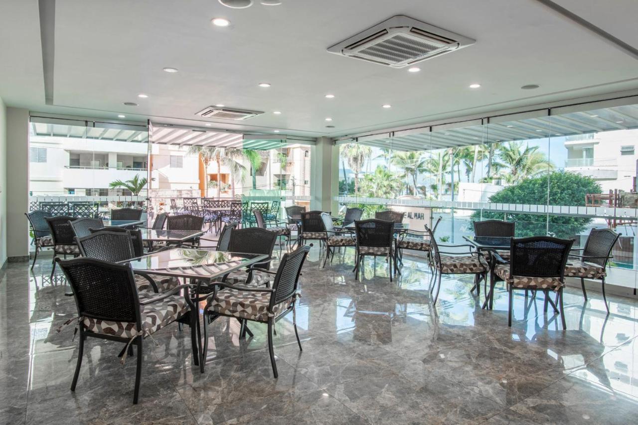 Ave Hotel