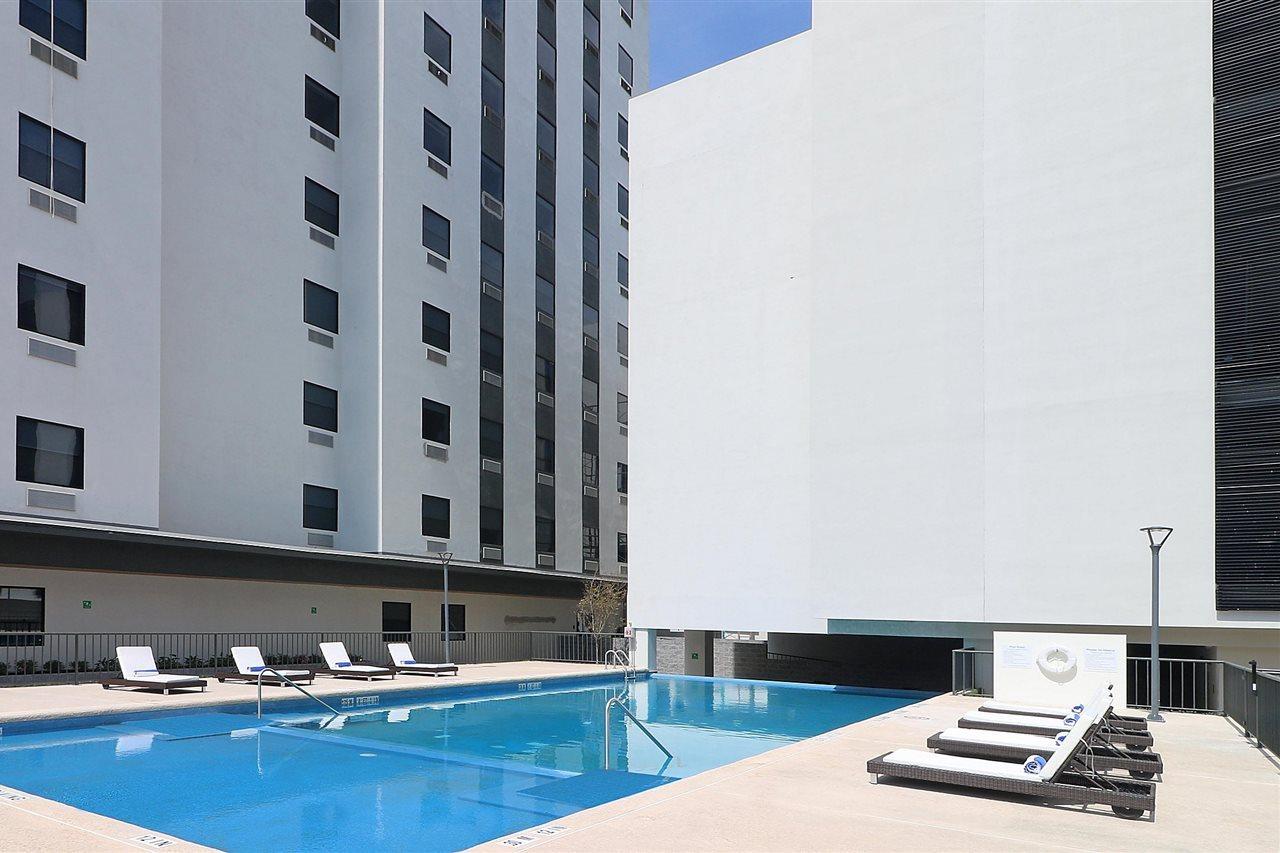 & - Monterrey Zona Airport By Ihg Hotel