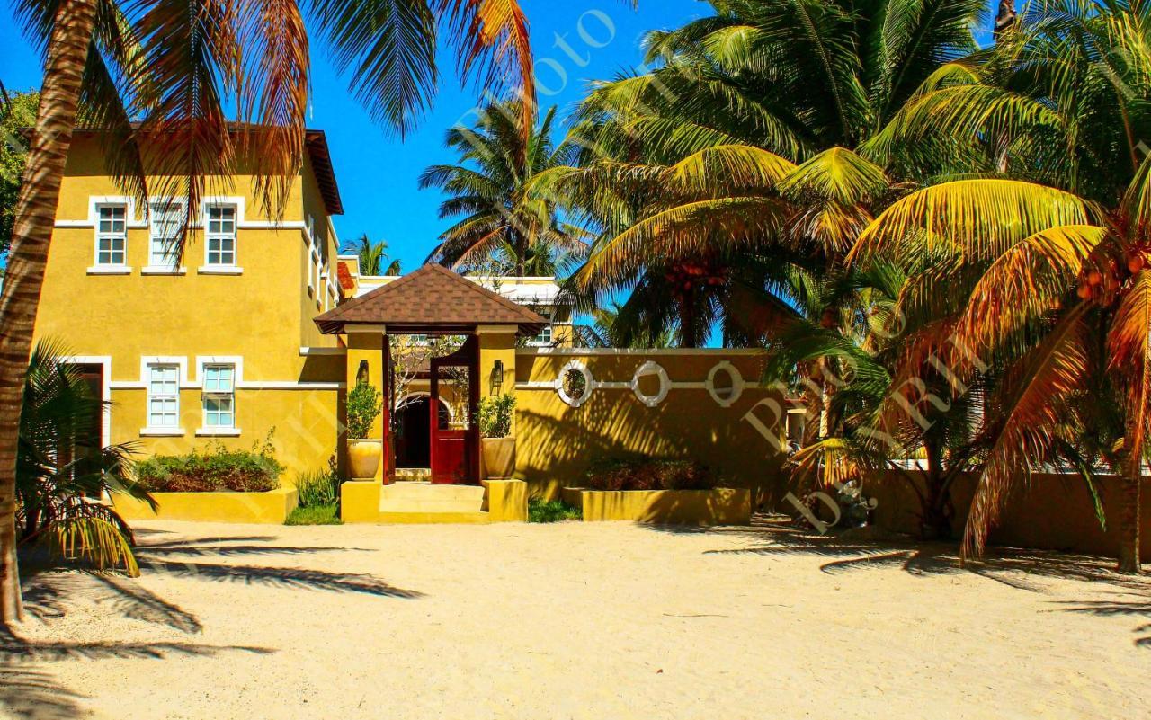Esciros Villa Chicxulub