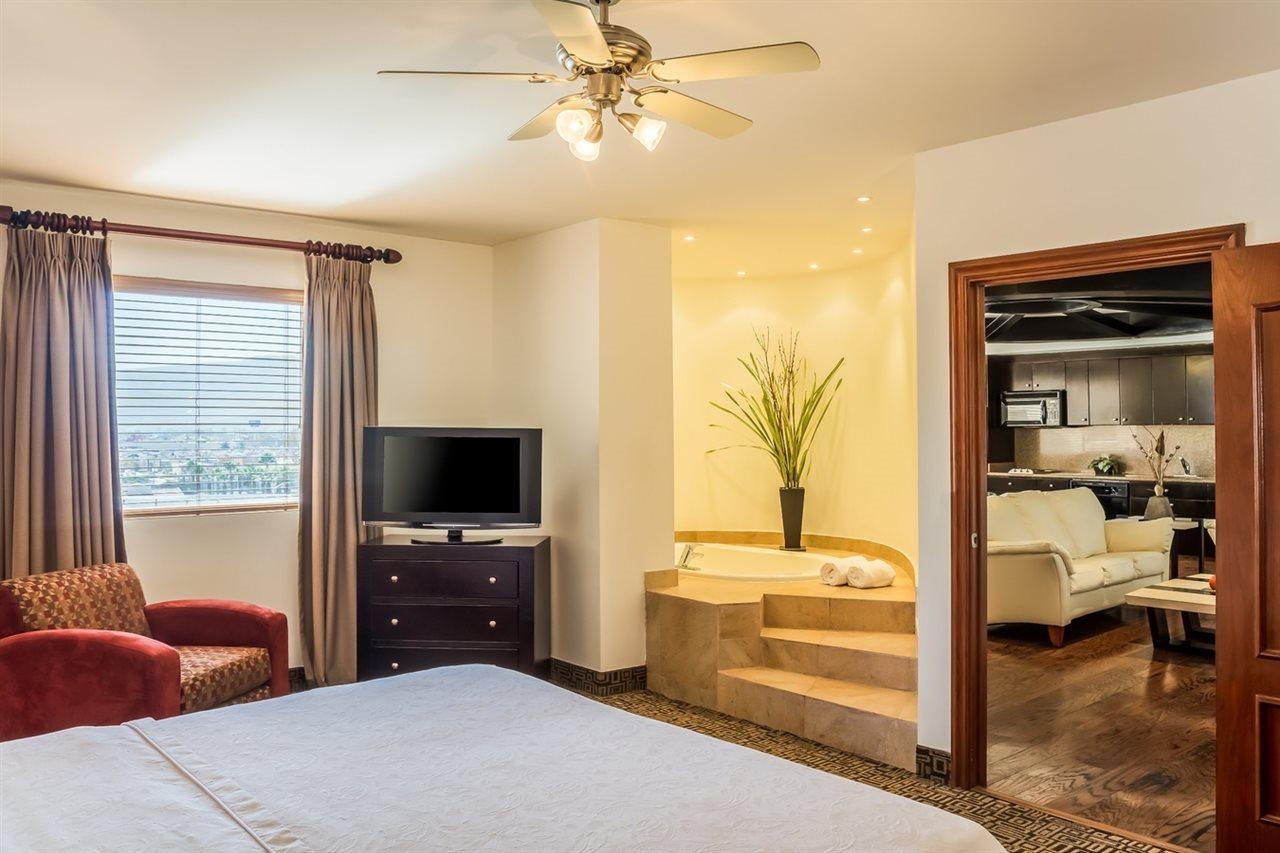 Wyndham Garden Tecnologico Hotel 3*