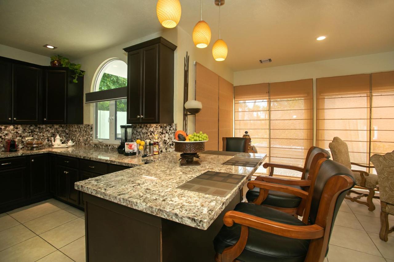 Beach House Luxury Vacation - Paradise Has 2 Private Master Suites Ocean & Garden View Bed & Breakfast Cozumel
