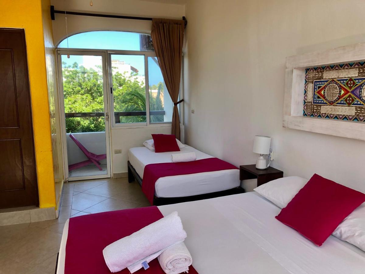 El Hotelito