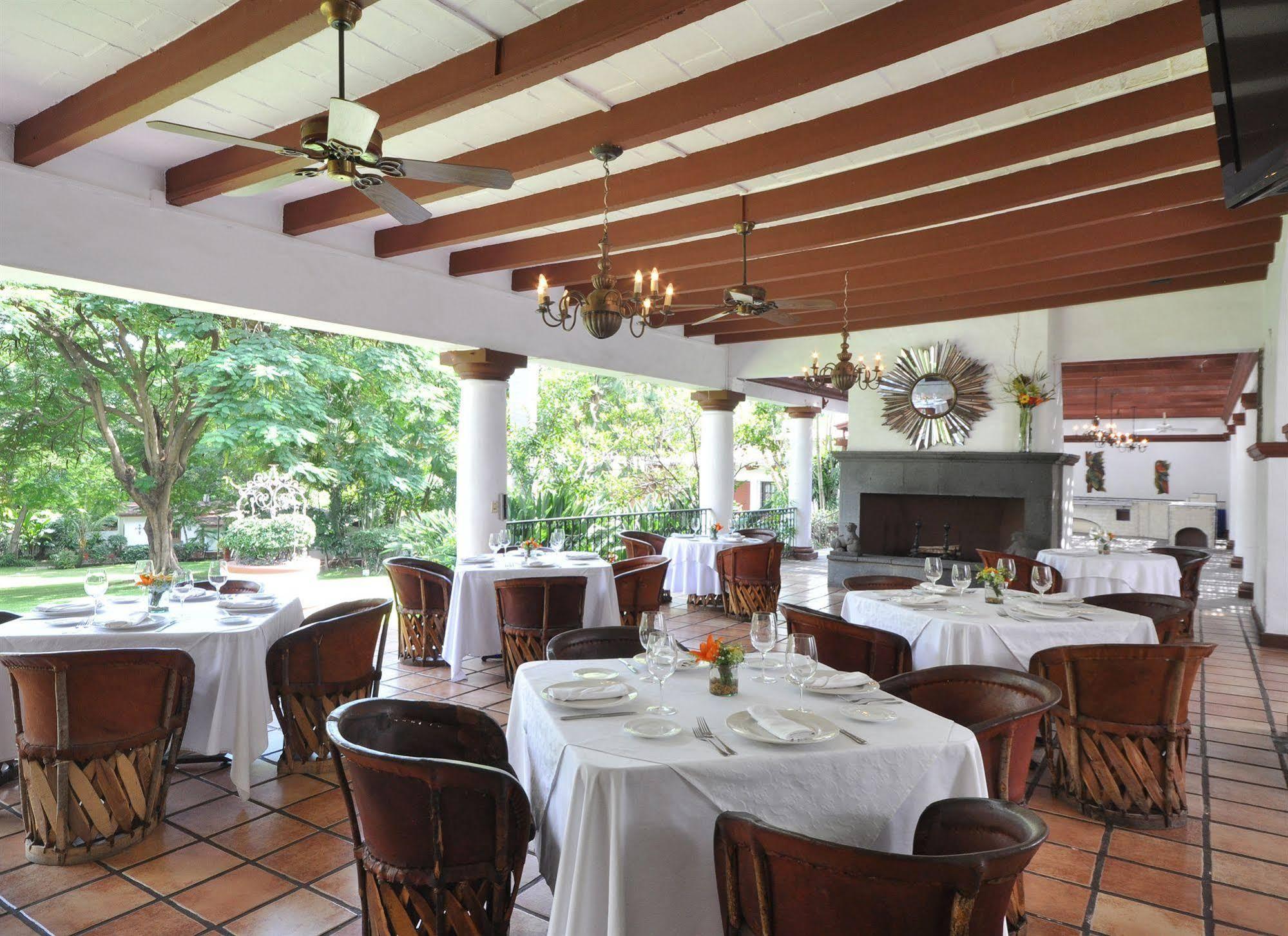 Hotel Mision Grand