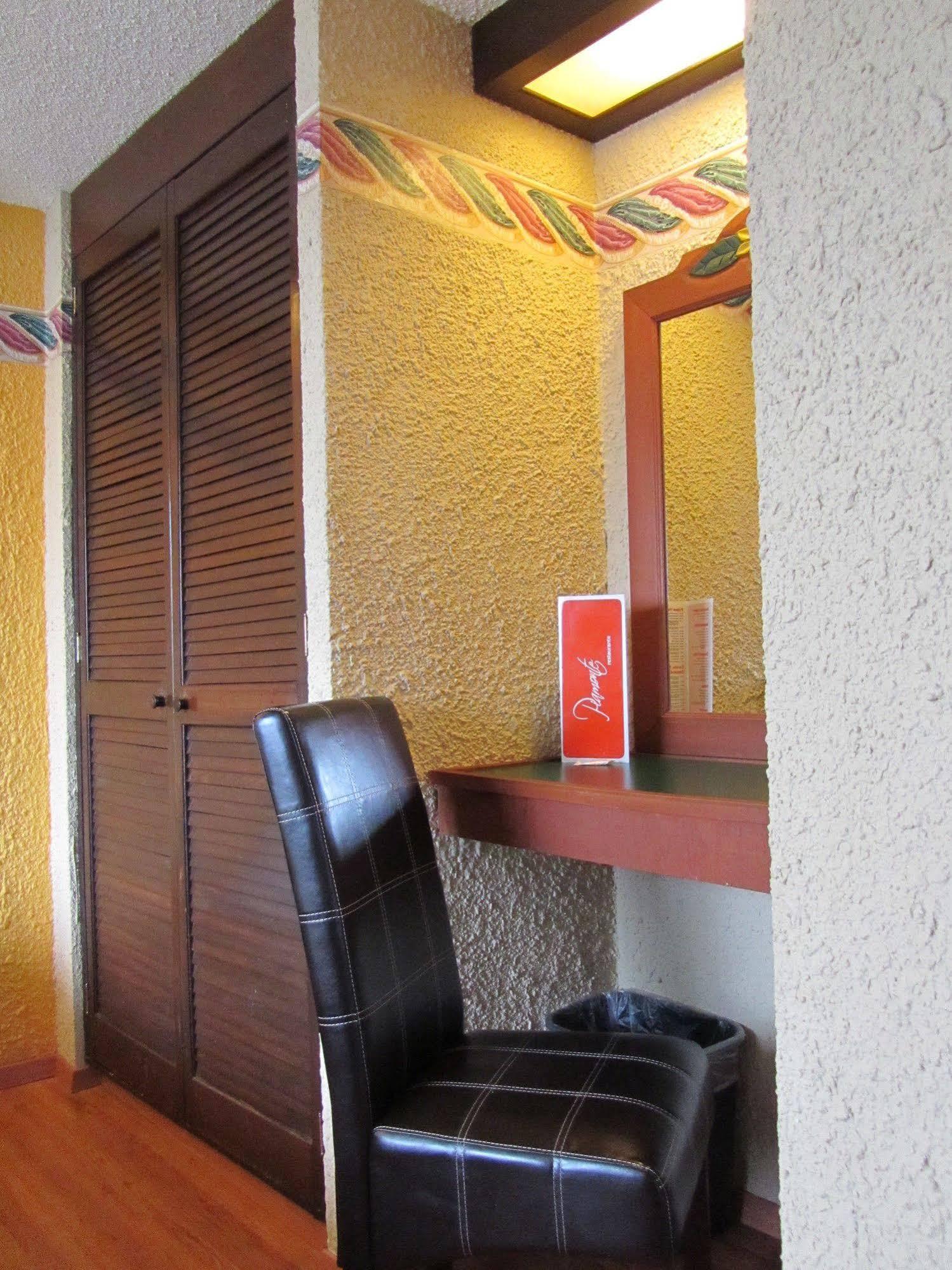 Colonial Hotel