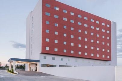Hotel Hampton & Suites By Hilton Bajio