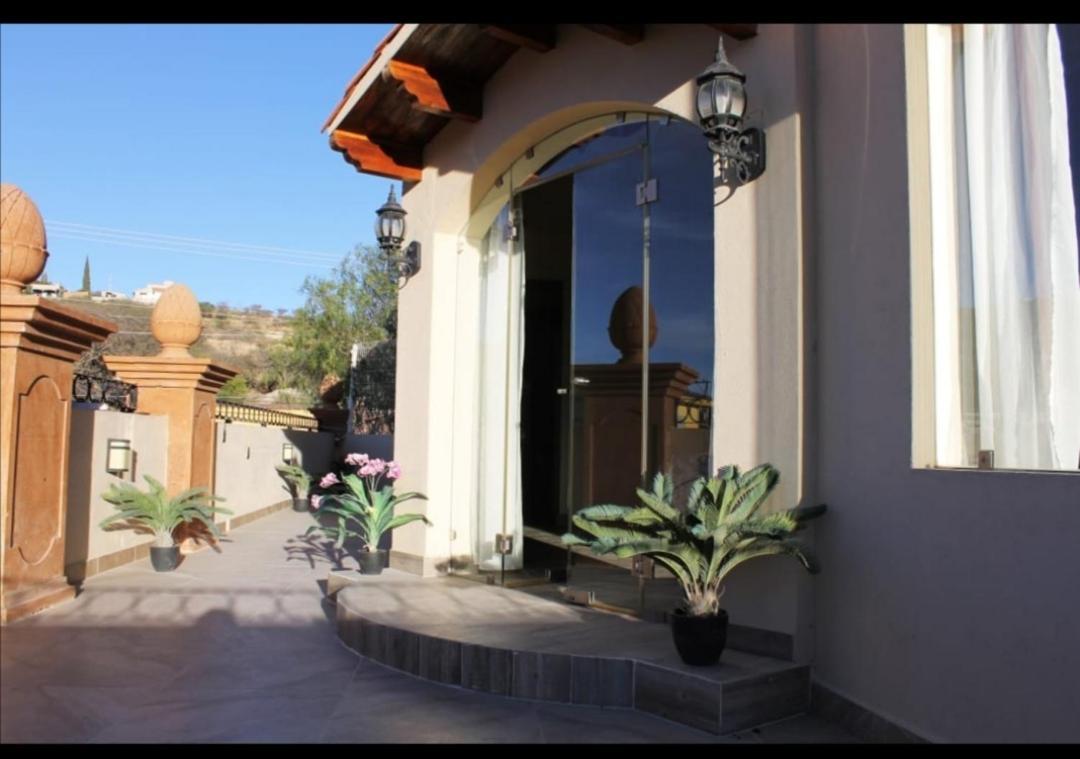 San Diego Hotel Bernal