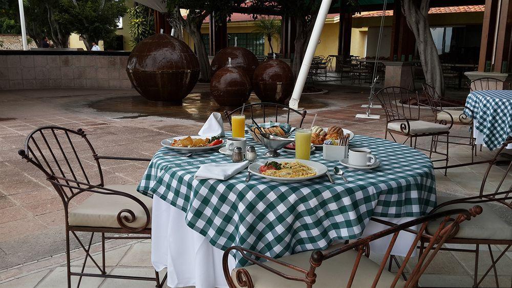 Real De Chapala Hotel 4*