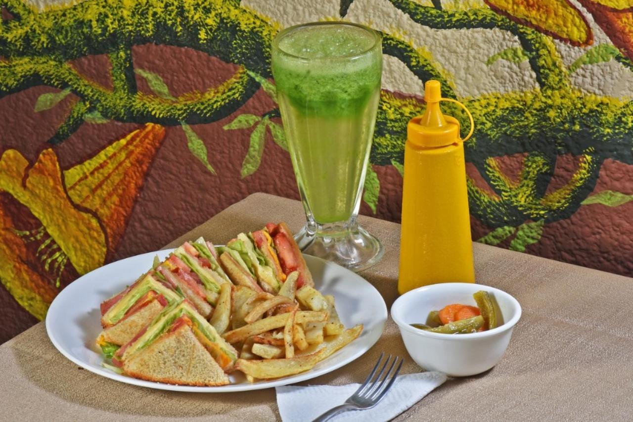 Riviera Hotel 2*