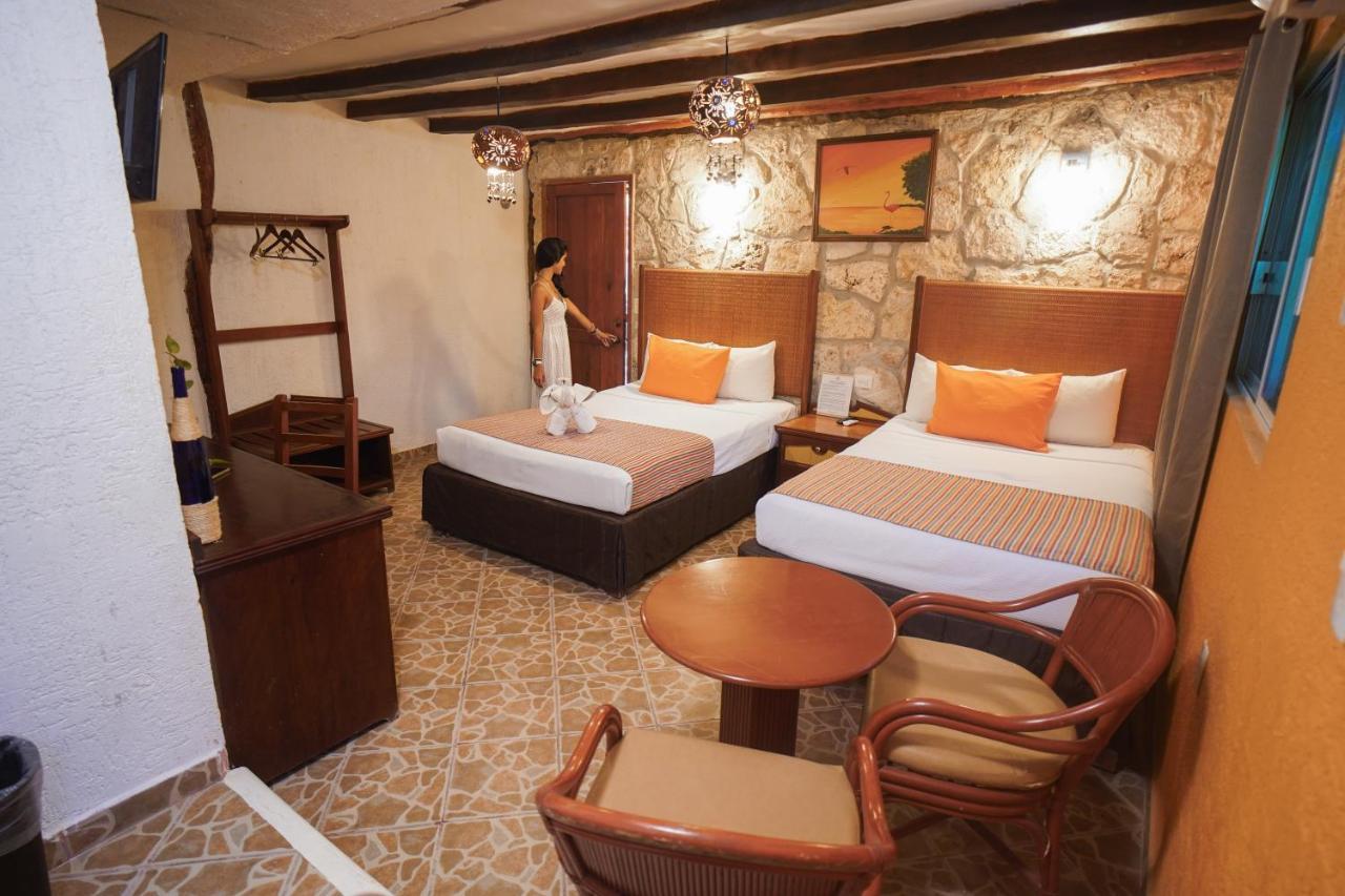 Hotel Golden Paradise Town