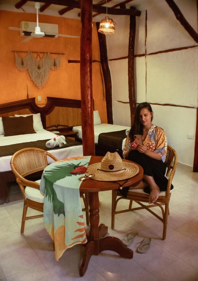 Hostel Golden Paradise *