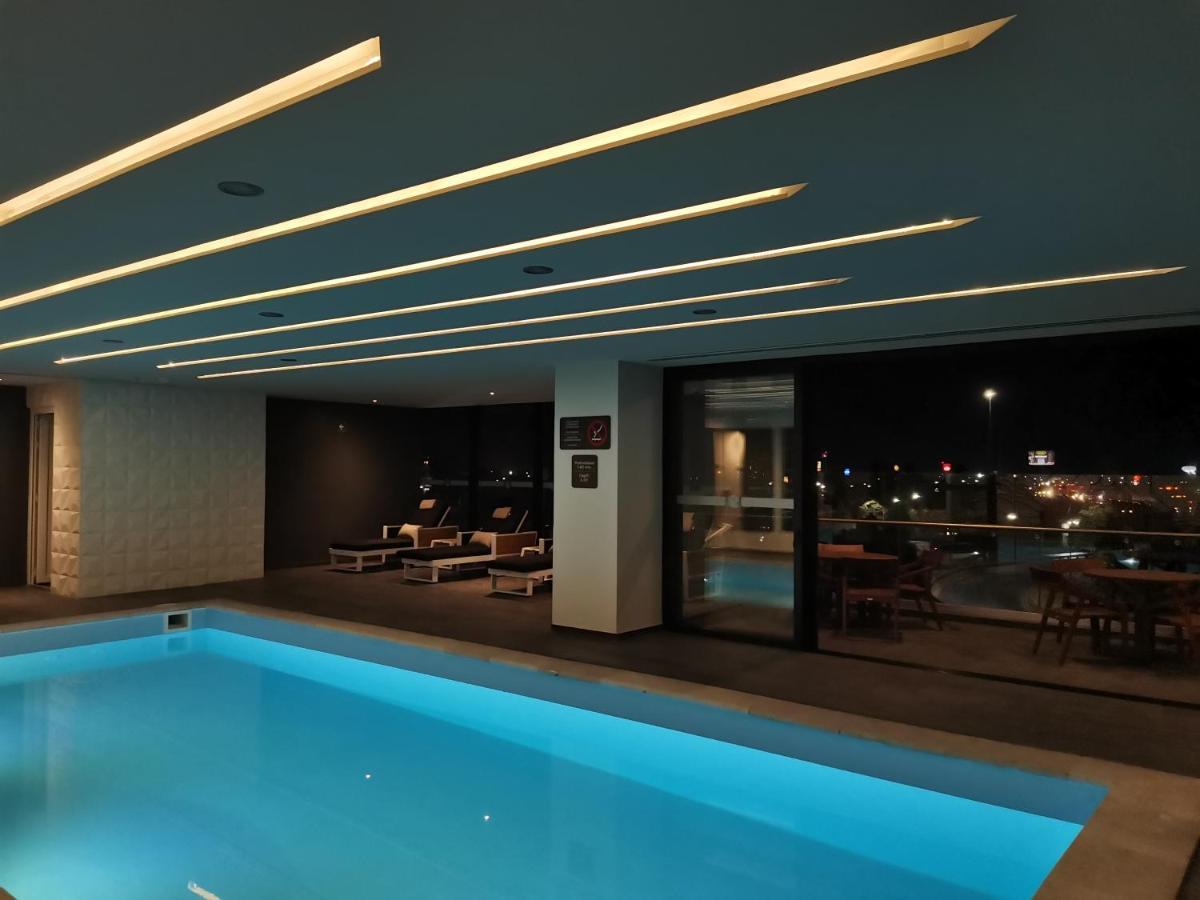 Ramada Encore By Wyndham Monterrey Zona Aeropuerto 4*