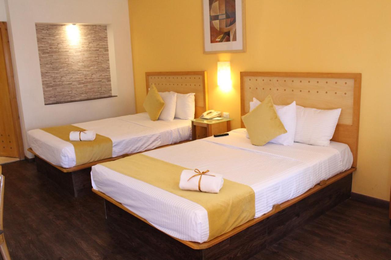 Colonial 3*