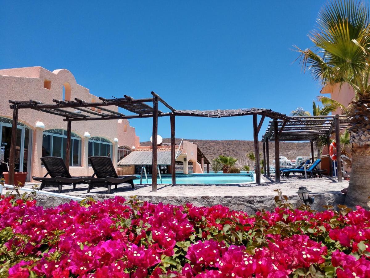 Club Cantamar & Marina Hotel