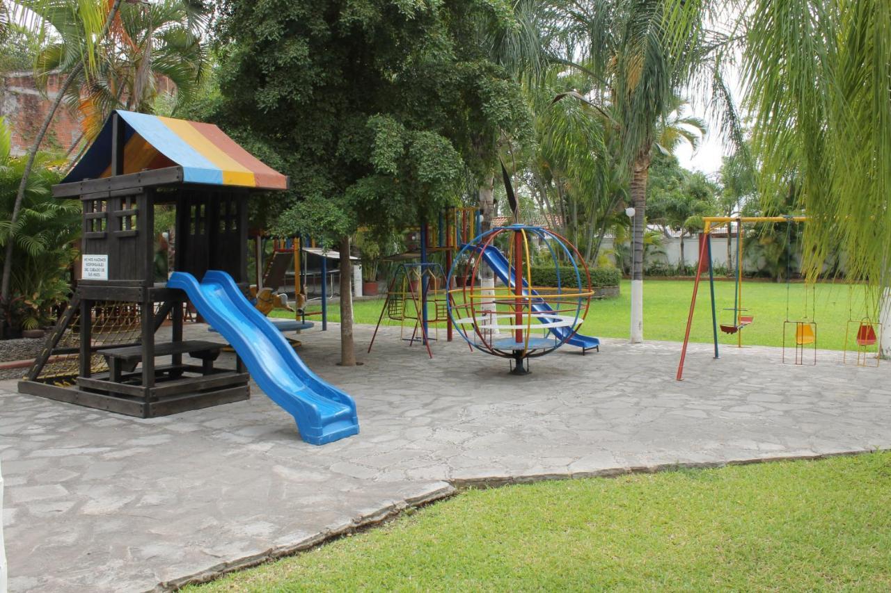 Hotel Plaza Tecoman