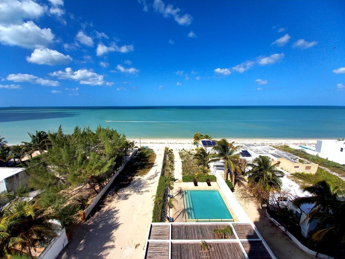 97984 Ocean Views From All The Bedrooms Of This Deluxe Beachfront Condo, Paradise