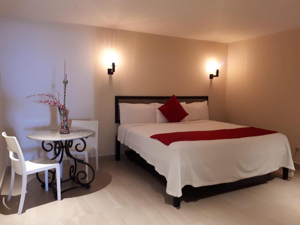 Brisas 10 Beachside Apartment Cancun