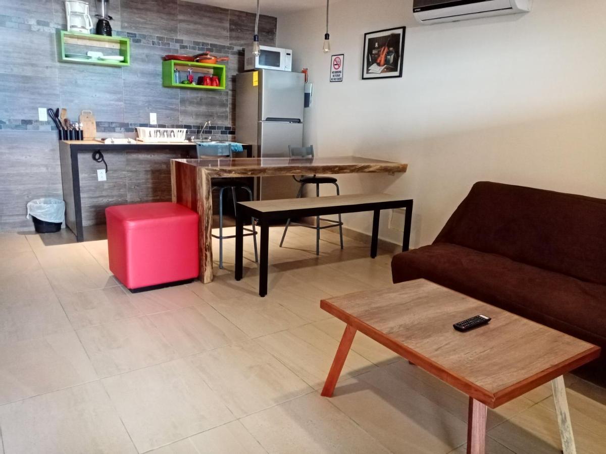 Brisas 10 Beachside Apartment