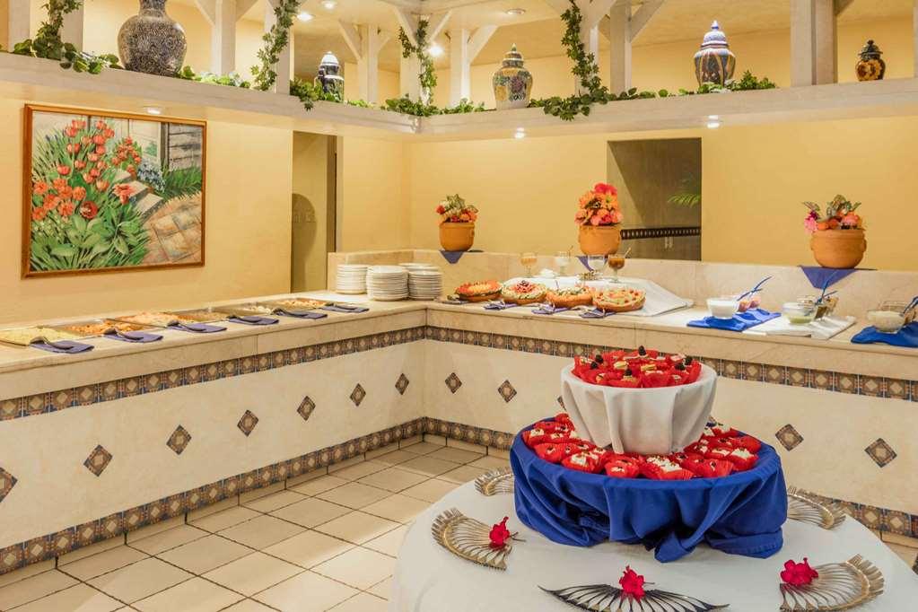 Hotel Real Ixtapa 4*