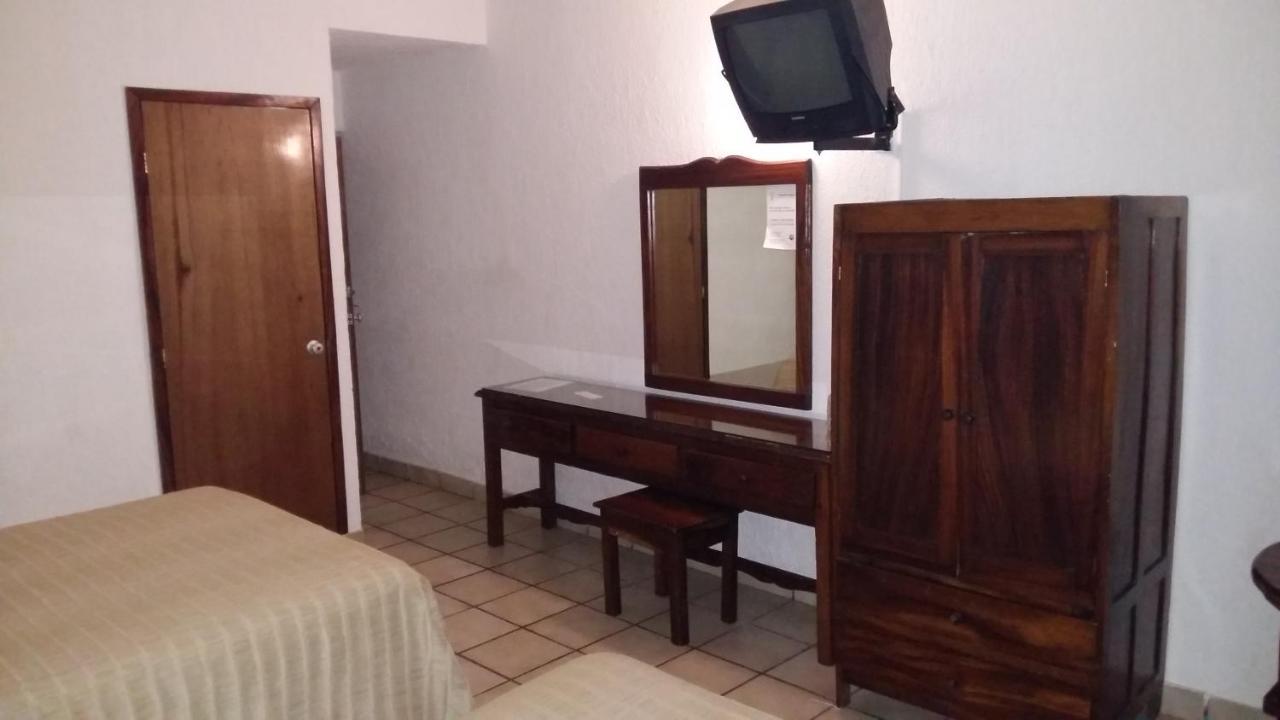 Hotel Plaza Tecoman