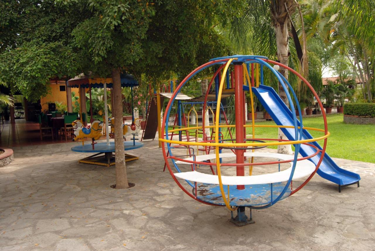 Hotel Plaza Tecoman
