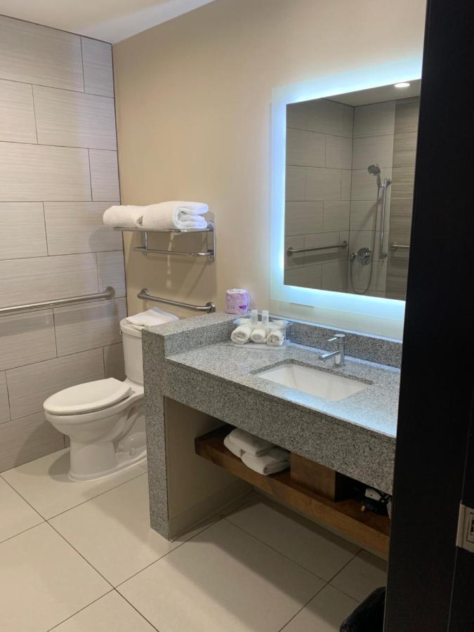 Hotel Express & By Ihg