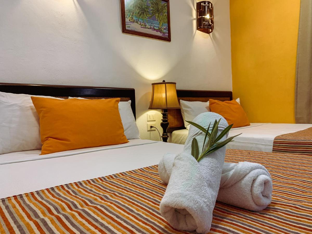 Golden Paradise Town Isla Holbox