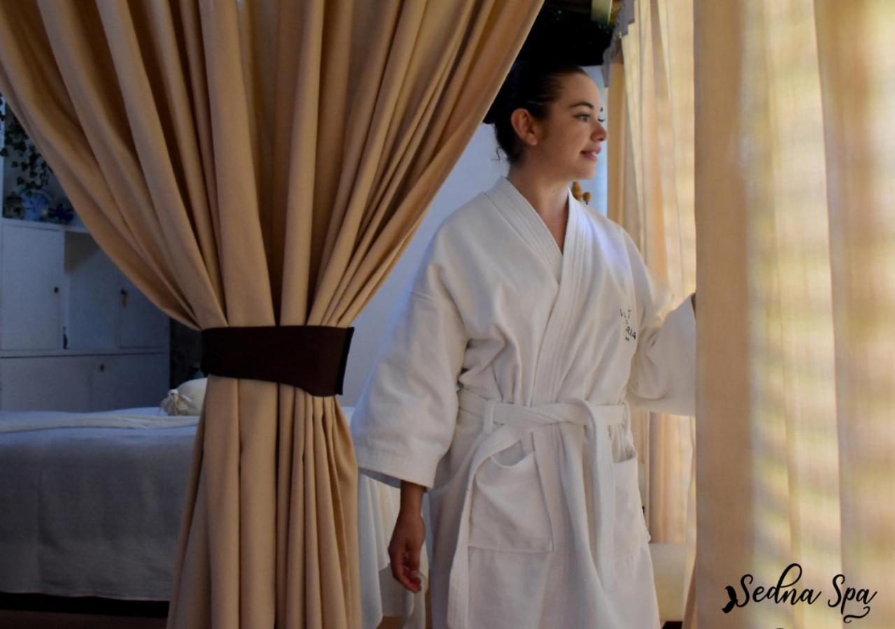 Victoria Y Hotel