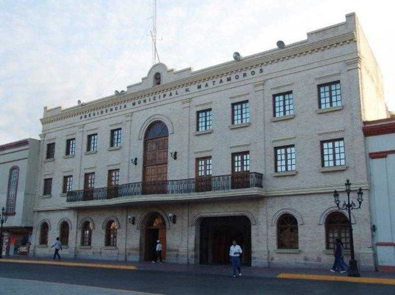 Western Plaza