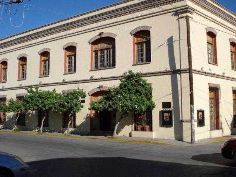 Western Plaza Hotel 4*