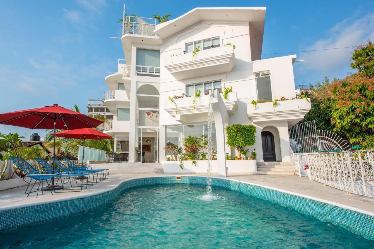 Aparthotel La Casa Blanca