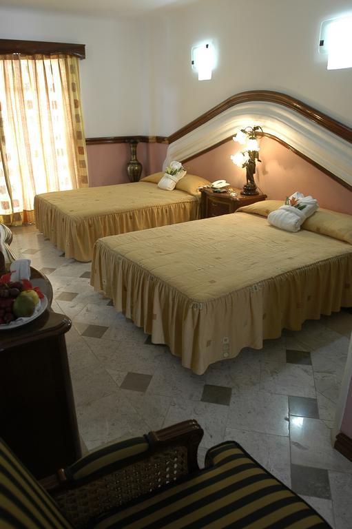 Canadian Huatulco 4*