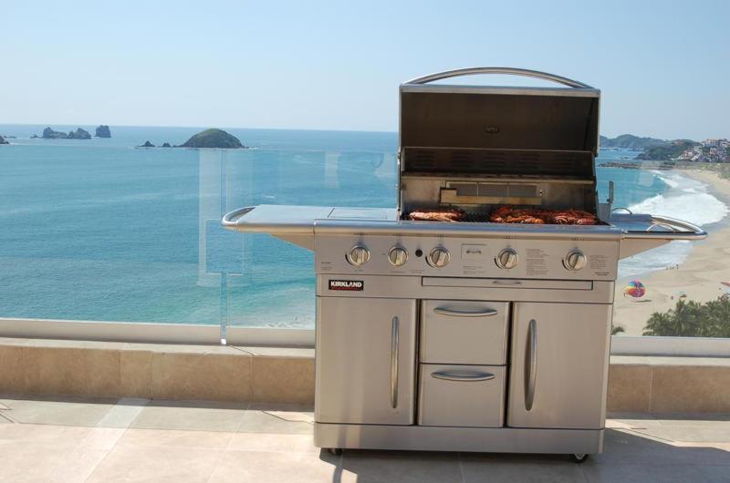 Beachfront Ph Amara Ixtapa Apartment