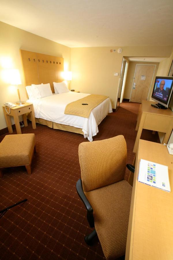 Hotel Express Zona Aeropuerto By Ihg Saltillo