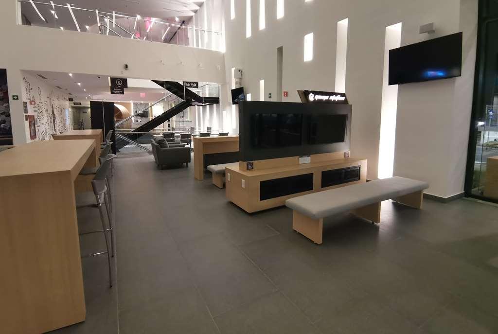 Ramada Encore By Wyndham Monterrey Zona Aeropuerto 4*