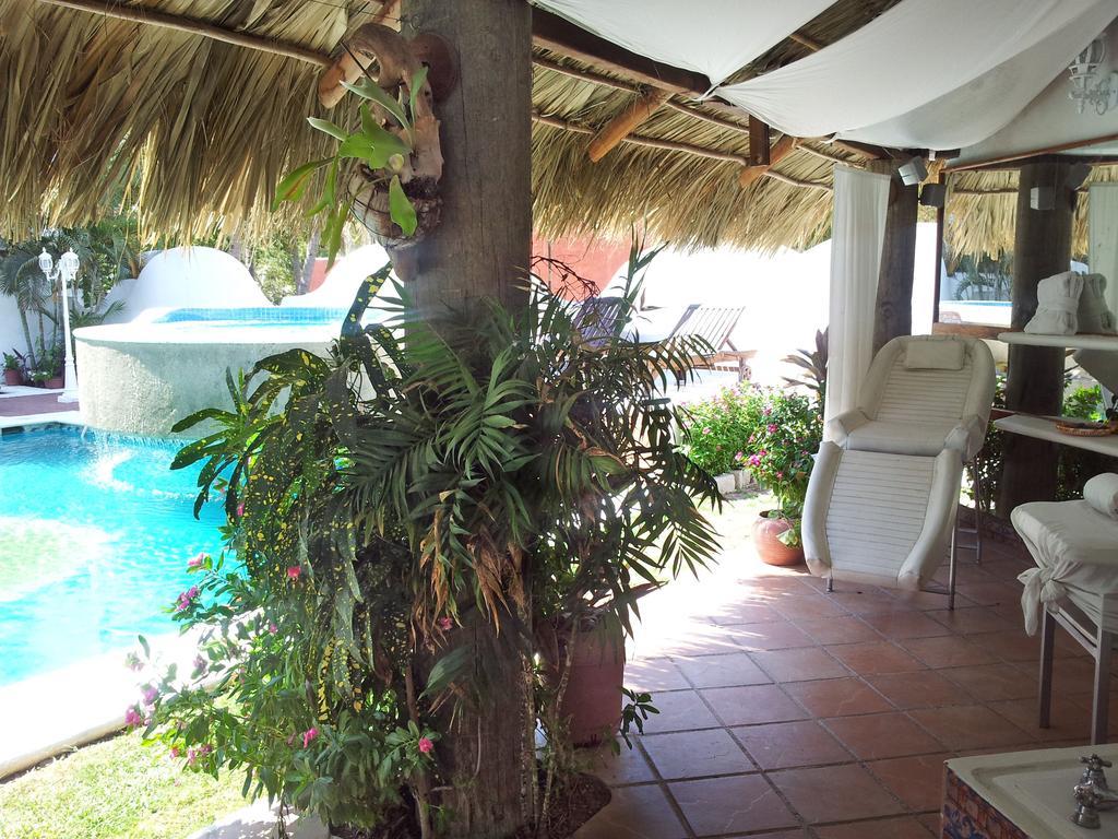 Hotel Canadian Huatulco 4*
