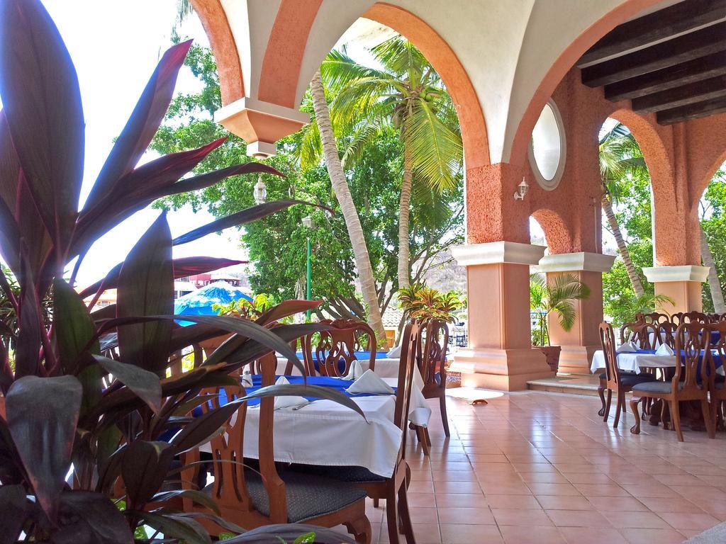 Canadian Huatulco