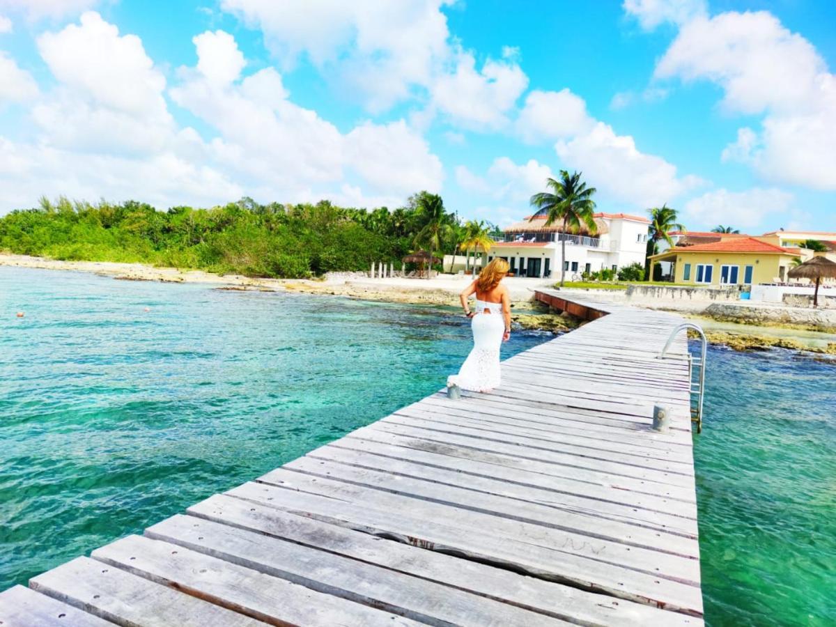 Bed & Breakfast Beach House Luxury Vacation - Paradise Has 2 Private Master Suites Ocean & Garden View
