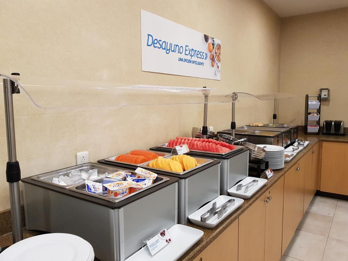 Hotel Express Zona Aeropuerto By Ihg Saltillo