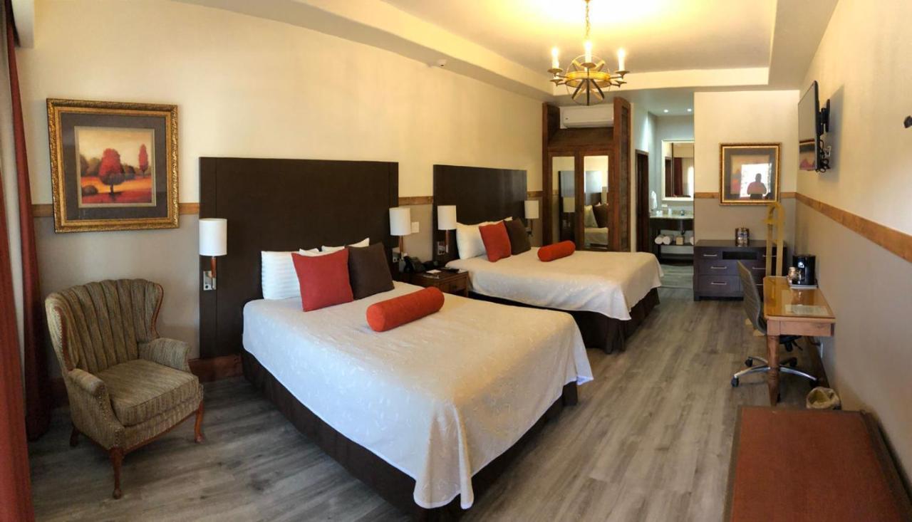 Hotel Hacienda Santana