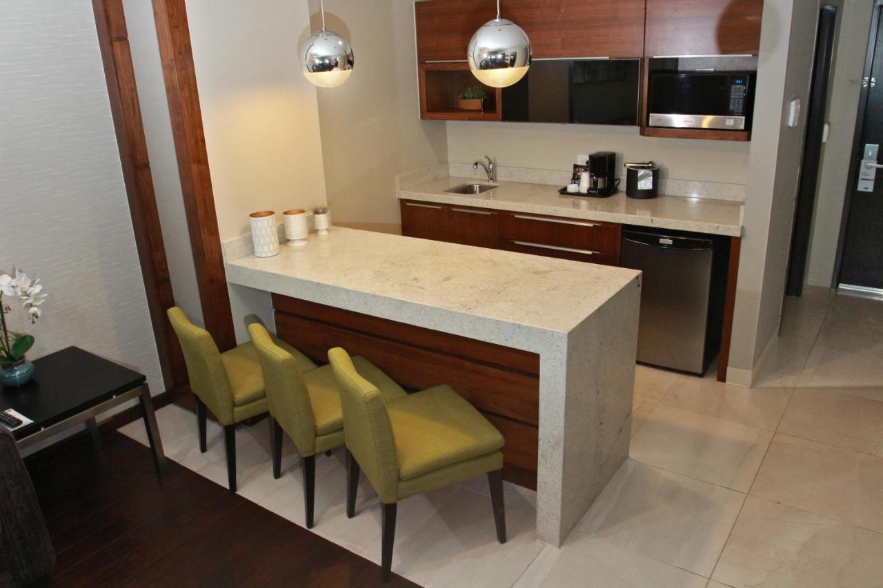 Hotel Express & By Ihg