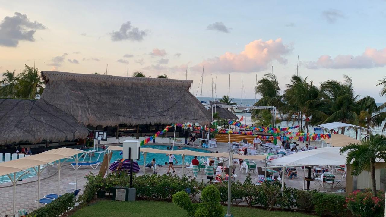 Ocean View Aquamarina Apartment Cancun